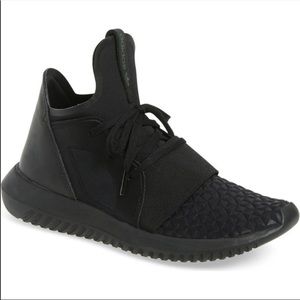 Adidas Tubular Defiant, size 7 new inbox.
